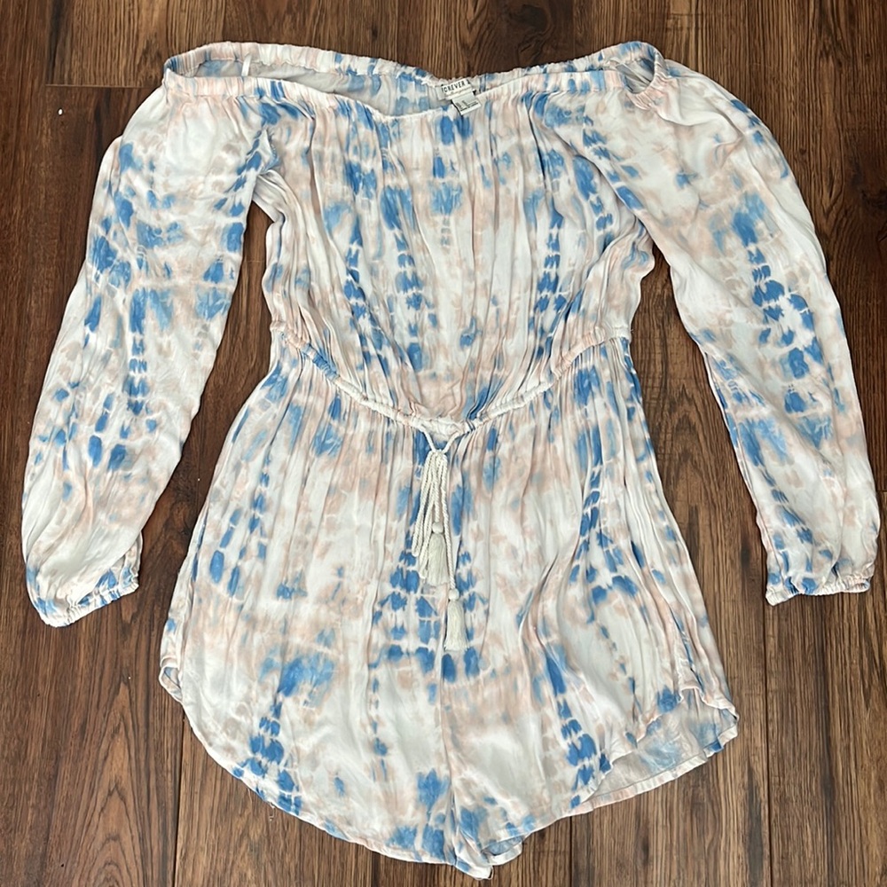 ✨3/$25 long sleeve romper